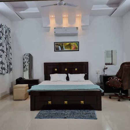 Leela Homestay Jabalpur - Lily - 2 Bhk Luxury Appartment 외부 사진