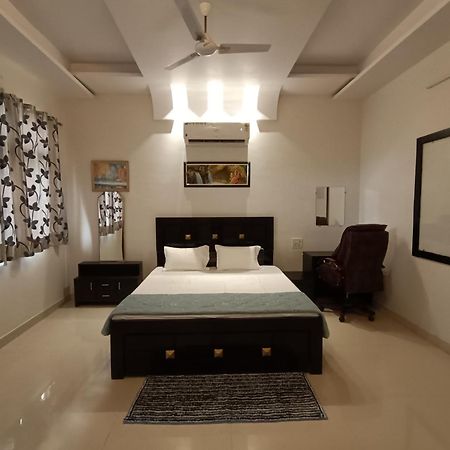 Leela Homestay Jabalpur - Lily - 2 Bhk Luxury Appartment 외부 사진