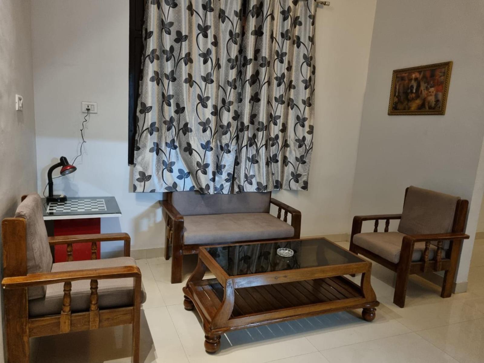 Leela Homestay Jabalpur - Lily - 2 Bhk Luxury Appartment 외부 사진